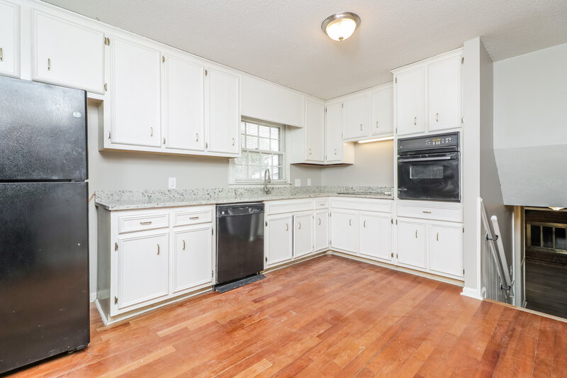 0/Mo, 194 Stone Mill LN NW Marietta, GA 30064 Misc View 5