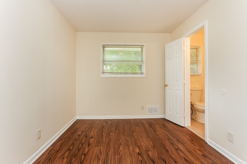 1,800/Mo, 5350 Longmeadow LN Atlanta, GA 30349 Misc View 11