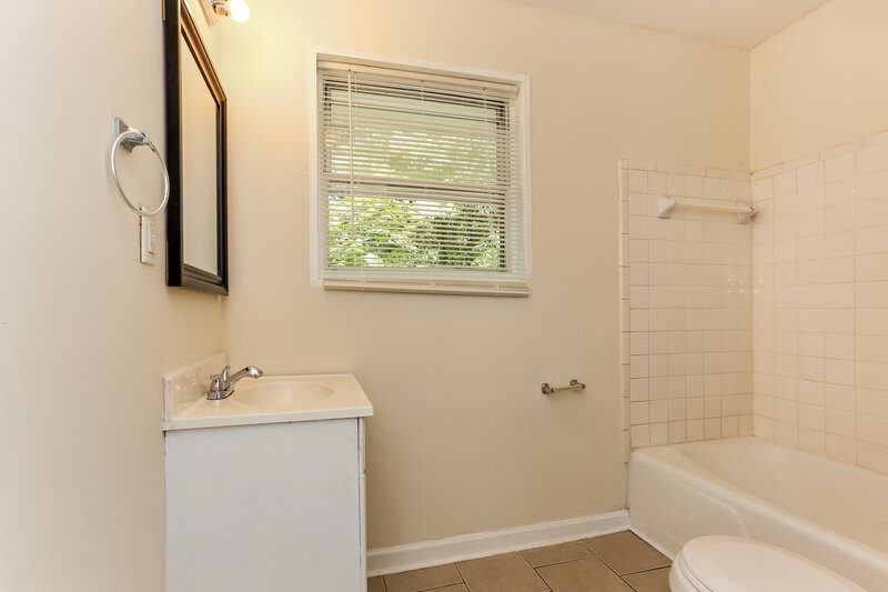 1,800/Mo, 5350 Longmeadow LN Atlanta, GA 30349 Misc View 13