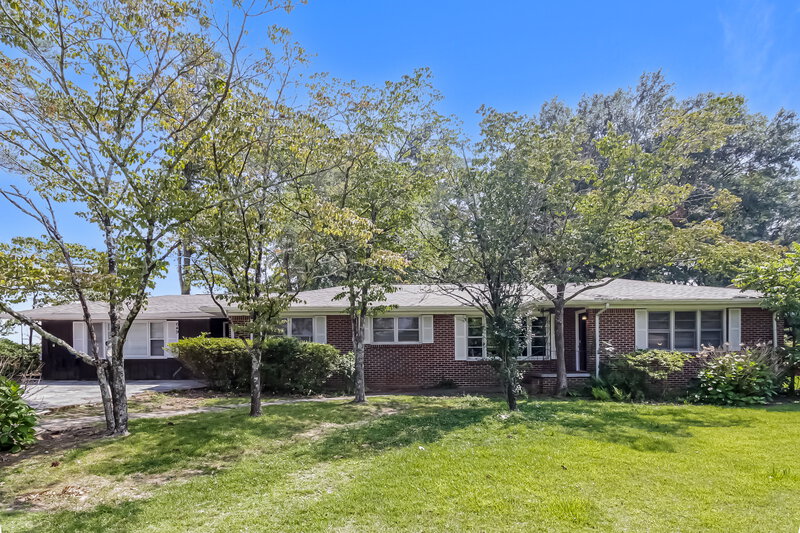 1,930/Mo, 649 Old Powder Springs RD SW Mableton, GA 30126 Front View