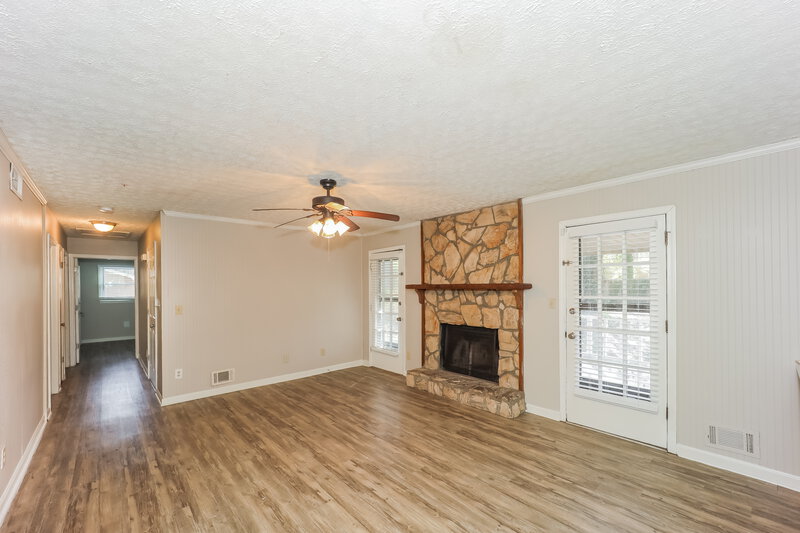 1,715/Mo, 500 Mary Erna Drive Fairburn, GA 30213 Family Room View 2
