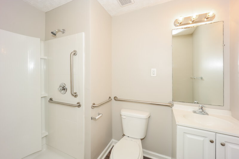 1,715/Mo, 500 Mary Erna Drive Fairburn, GA 30213 Bathroom View