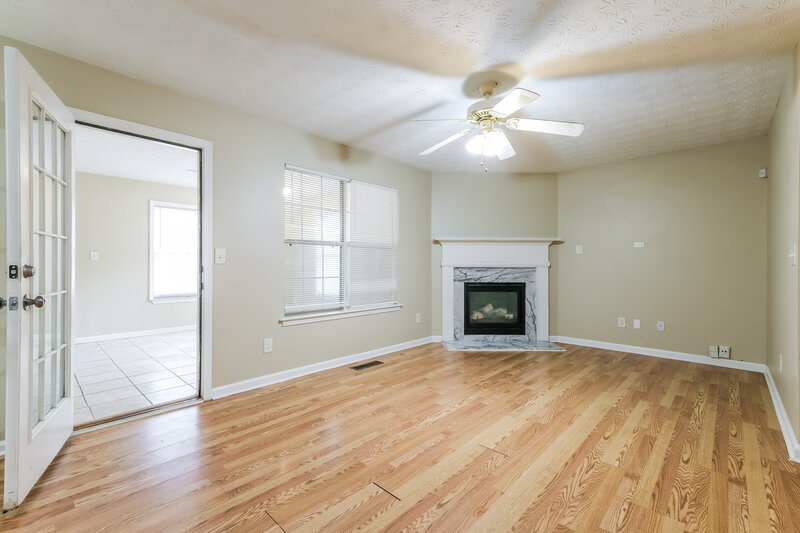 1,785/Mo, 1280 KILGORE Rd Lithonia, GA 30058 Living Room View