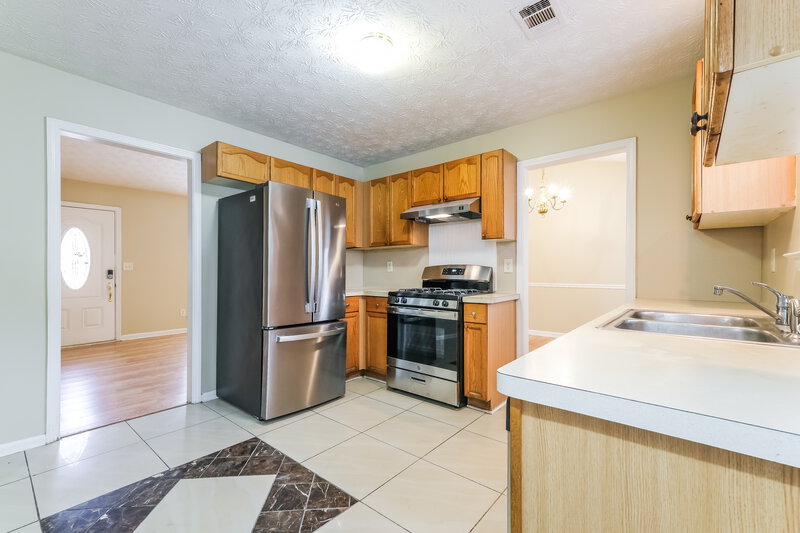 1,785/Mo, 1280 KILGORE Rd Lithonia, GA 30058 Kitchen View 3