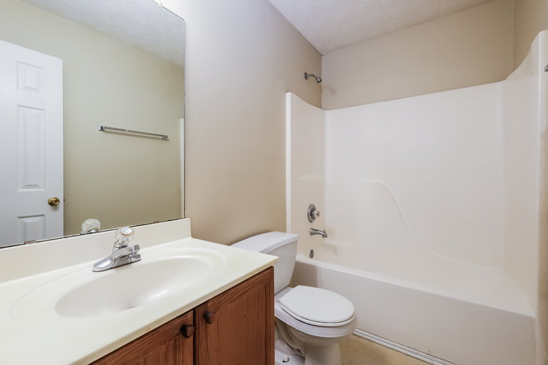 1,785/Mo, 1280 KILGORE Rd Lithonia, GA 30058 Bathroom View