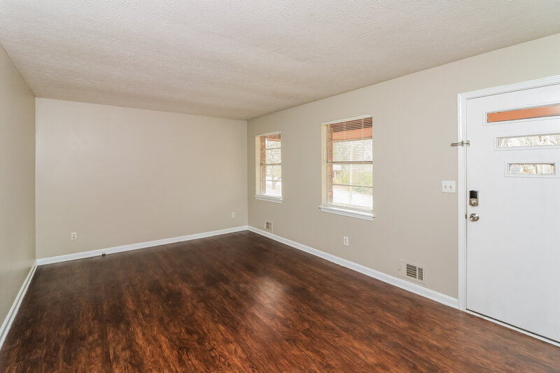 1,685/Mo, 4667 Cresant Lane Douglasville, GA 30135 Living Room View 2