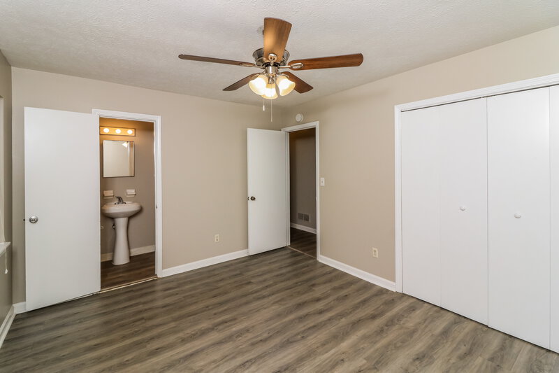 1,685/Mo, 4667 Cresant Lane Douglasville, GA 30135 Main Bedroom View 2