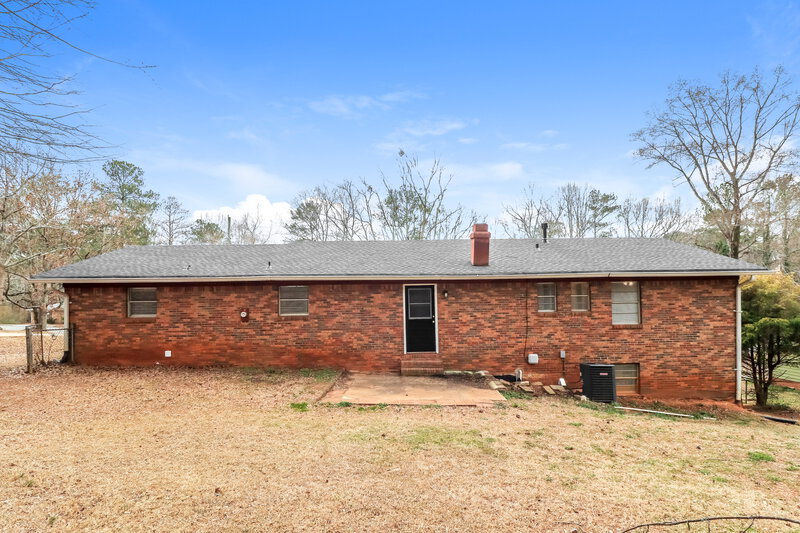 1,685/Mo, 4667 Cresant Lane Douglasville, GA 30135 Rear View