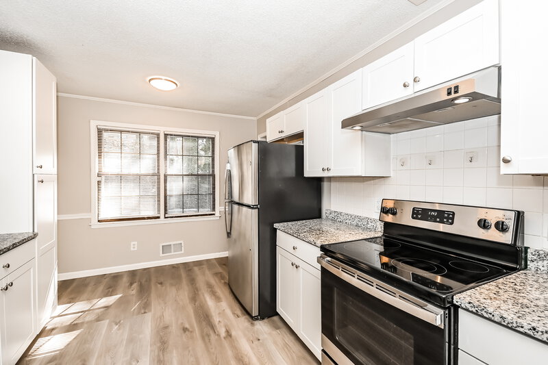 2,265/Mo, 532 Hidden Hills Court Marietta, GA 30066 Kitchen View 2