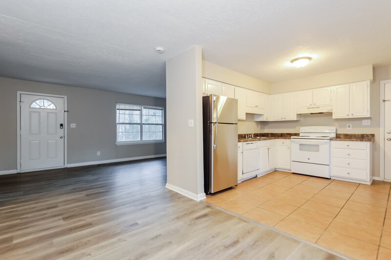 1,680/Mo, 8935 Ashwood Drive Riverdale, GA 30274 Dining Room View