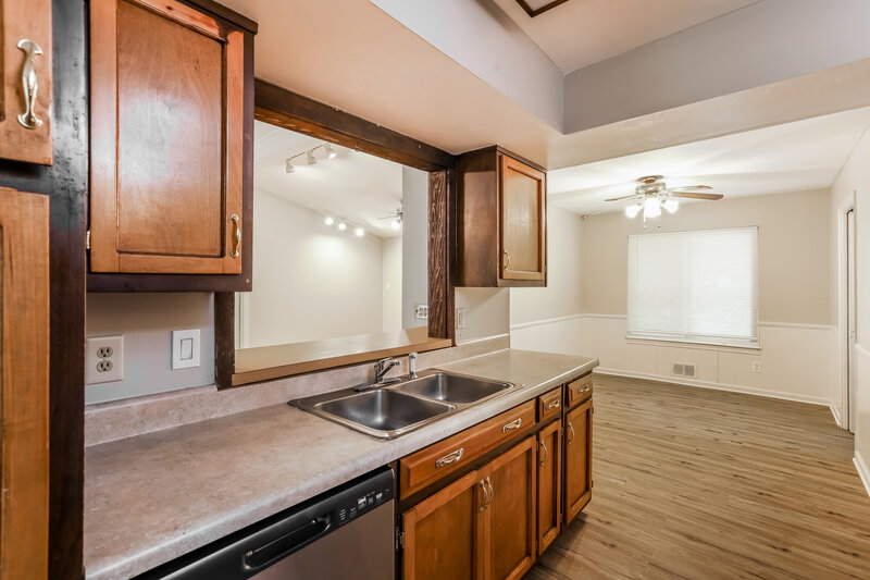 2,110/Mo, 6651 Windwood Circle Douglasville, GA 30135 Kitchen View