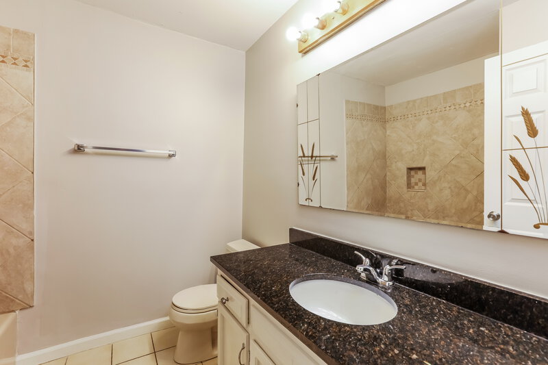2,110/Mo, 6651 Windwood Circle Douglasville, GA 30135 Bathroom View 2