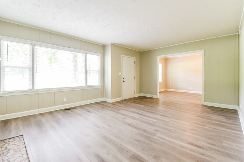 1,760/Mo, 1380 BOLTON Road NW Atlanta, GA 30331 Living Room View 3