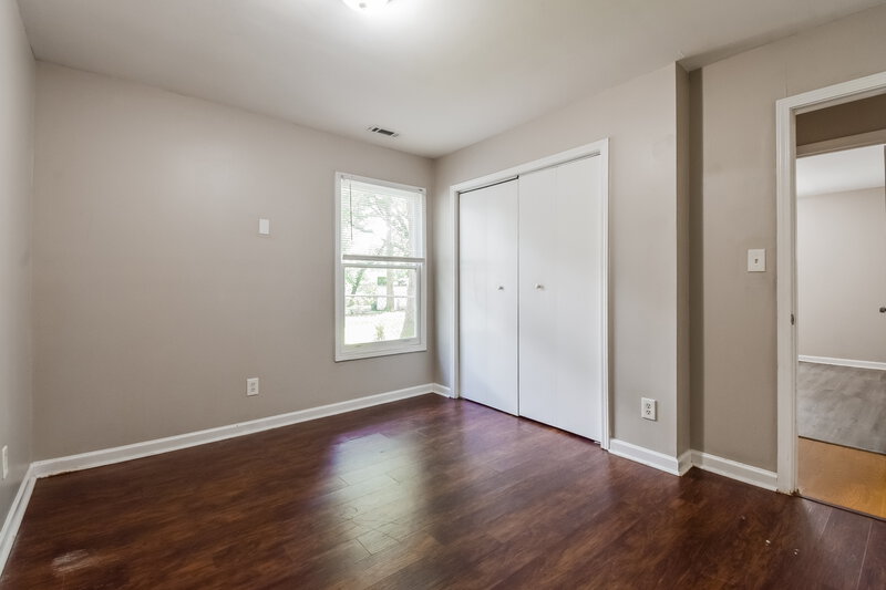 1,705/Mo, 700 S Grand Avenue NW Atlanta, GA 30318 Bedroom View 3