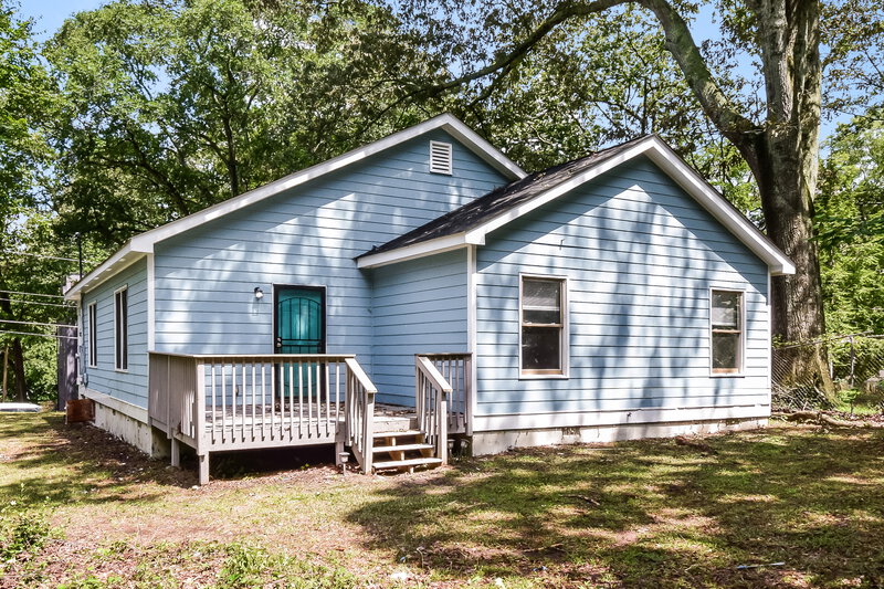 1,705/Mo, 700 S Grand Avenue NW Atlanta, GA 30318 Rear View