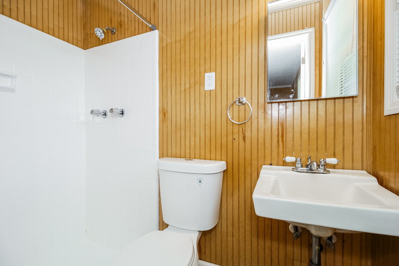 1,790/Mo, 6185 Marilla Street Douglasville, GA 30135 Bathroom View