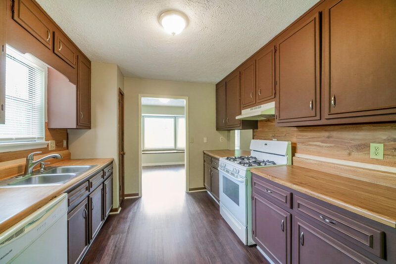 1,810/Mo, 4690 Balley Shannon Drive SE Mableton, GA 30126 Kitchen View