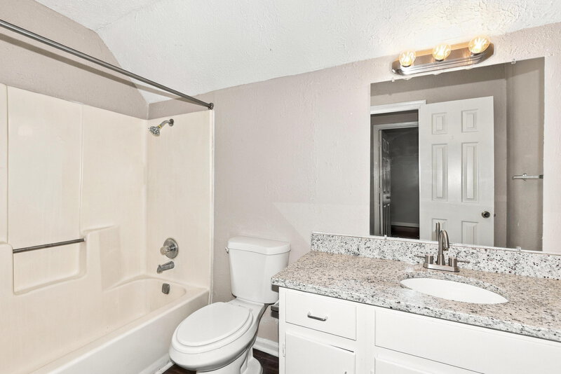 2,360/Mo, 1749 Bridgestone Circle Marietta, GA 30066 Bathroom View