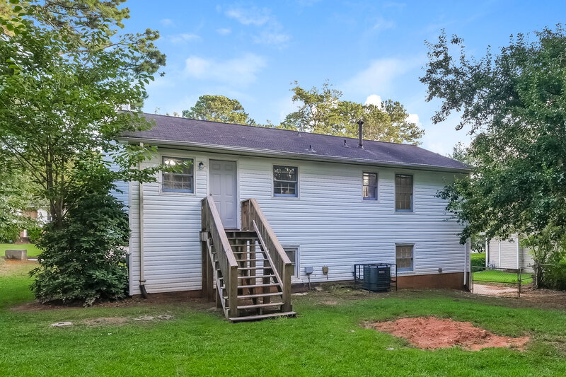 1,620/Mo, 180 Belmont Farms Drive Ellenwood, GA 30294 Rear View