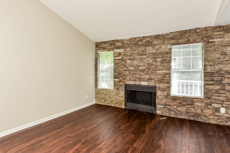 1,695/Mo, 564 CRESTRIDGE Court Stone Mountain, GA 30083 Living Room View 3