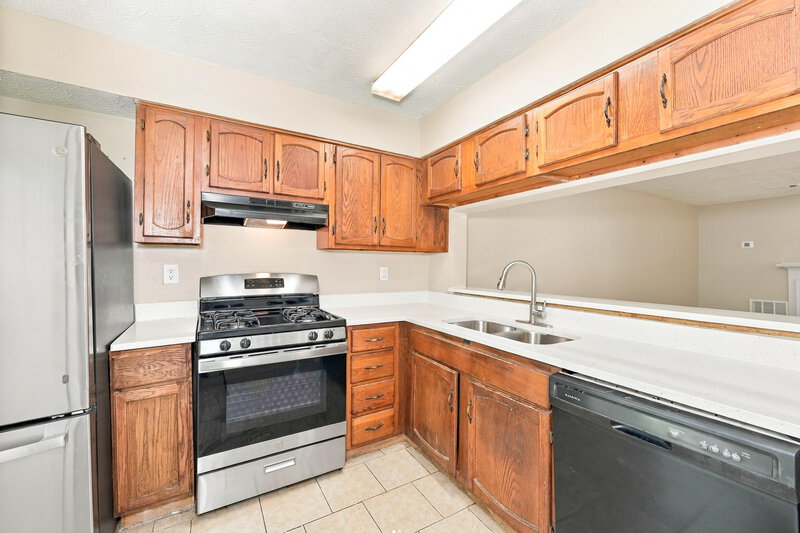 1,505/Mo, 1467 INVERNESS Drive Stone Mountain, GA 30083 Kitchen View