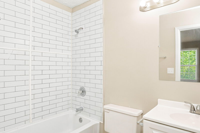 1,505/Mo, 1467 INVERNESS Drive Stone Mountain, GA 30083 Primary Bathroom View