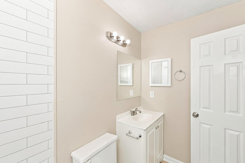 1,505/Mo, 1467 INVERNESS Drive Stone Mountain, GA 30083 Bathroom View