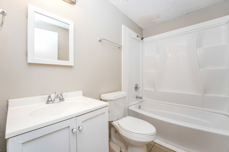 1,965/Mo, 1374 MUIRFIELD Drive Stone Mountain, GA 30088 Bathroom View