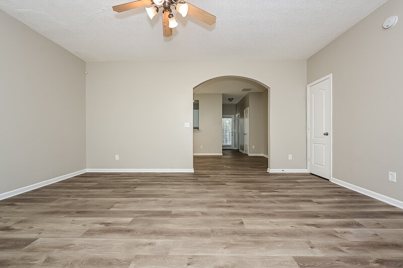 1,805/Mo, 7667 COMMERCE Court Riverdale, GA 30296 Living Room View 3