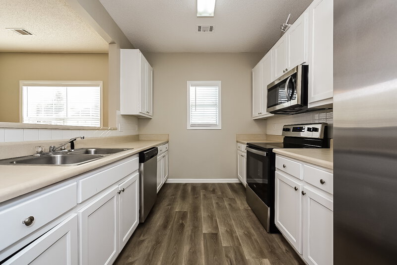 1,805/Mo, 7667 COMMERCE Court Riverdale, GA 30296 Kitchen View 2
