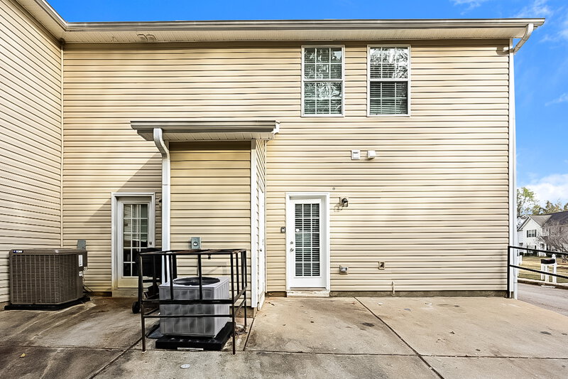 1,805/Mo, 7667 COMMERCE Court Riverdale, GA 30296 Rear View