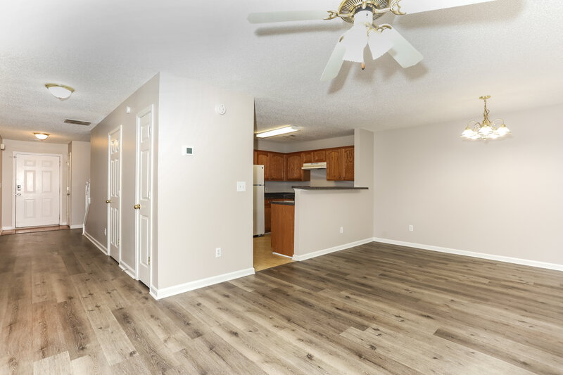 2,510/Mo, 340 Parkway Road Unit 340 Union City, GA 30291 Living Room View