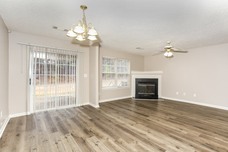 2,510/Mo, 340 Parkway Road Unit 340 Union City, GA 30291 Dining Room View