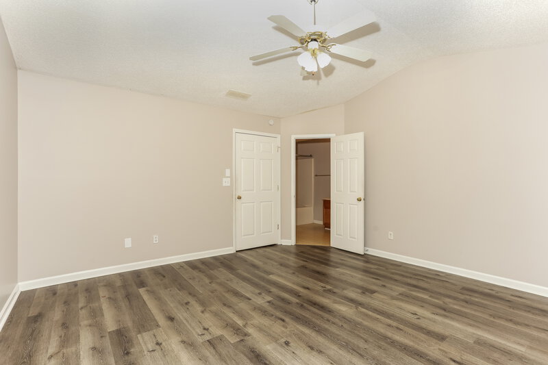 2,510/Mo, 340 Parkway Road Unit 340 Union City, GA 30291 Main Bedroom View