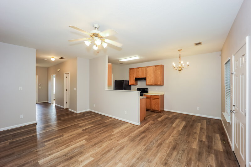 1,565/Mo, 299 BROOKVIEW Drive Riverdale, GA 30274 Living Room View