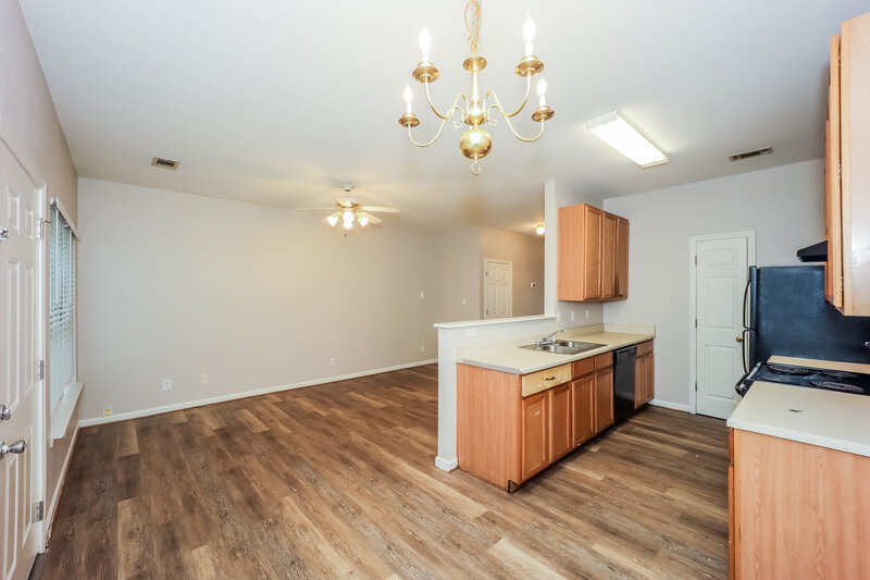 1,565/Mo, 299 BROOKVIEW Drive Riverdale, GA 30274 Kitchen View