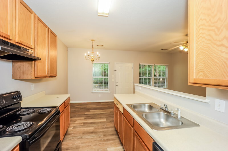 1,565/Mo, 299 BROOKVIEW Drive Riverdale, GA 30274 Kitchen View 3
