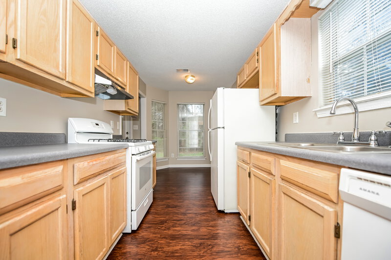 1,705/Mo, 5902 Meadow Lane Rex, GA 30273 Kitchen View 2