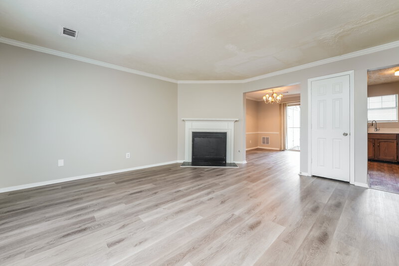 1,380/Mo, 1418 STONEGATE Pointe Stone Mountain, GA 30083 Living Room View