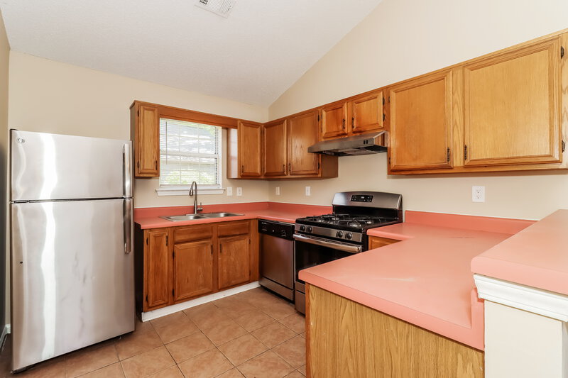 1,565/Mo, 1486 Fall Creek Trce N Douglasville, GA 30134 Kitchen View