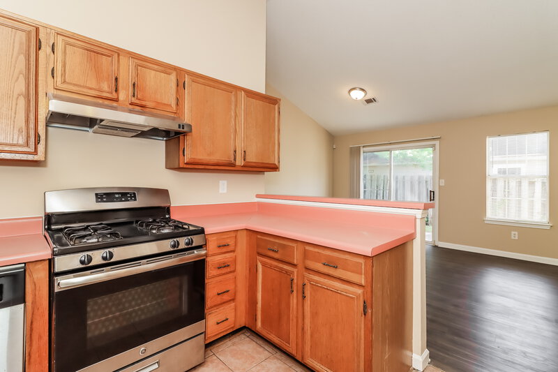 1,565/Mo, 1486 Fall Creek Trce N Douglasville, GA 30134 Kitchen View 3