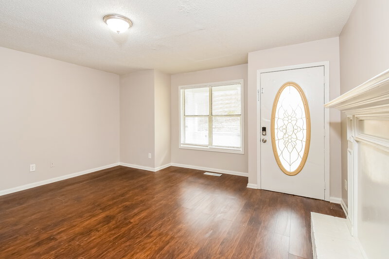 1,915/Mo, 221 Clydesdale Lane SE Mableton, GA 30126 Living Room View 2