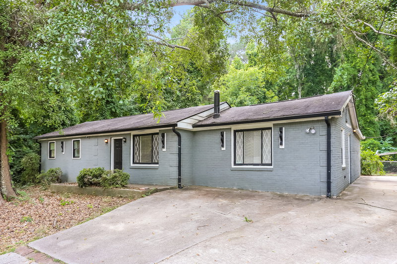 1,595/Mo, 8635 Hickory Lane Lithia Springs, GA 30122 Front View