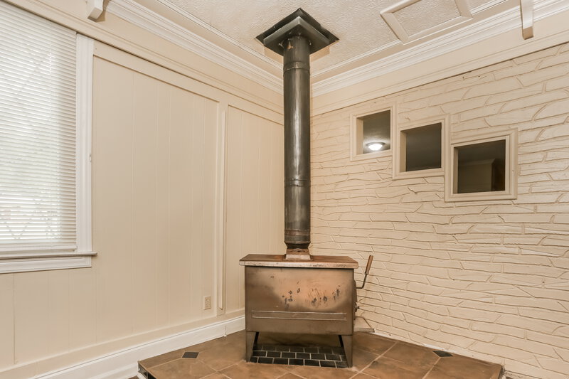 1,595/Mo, 8635 Hickory Lane Lithia Springs, GA 30122 Living Room View 2