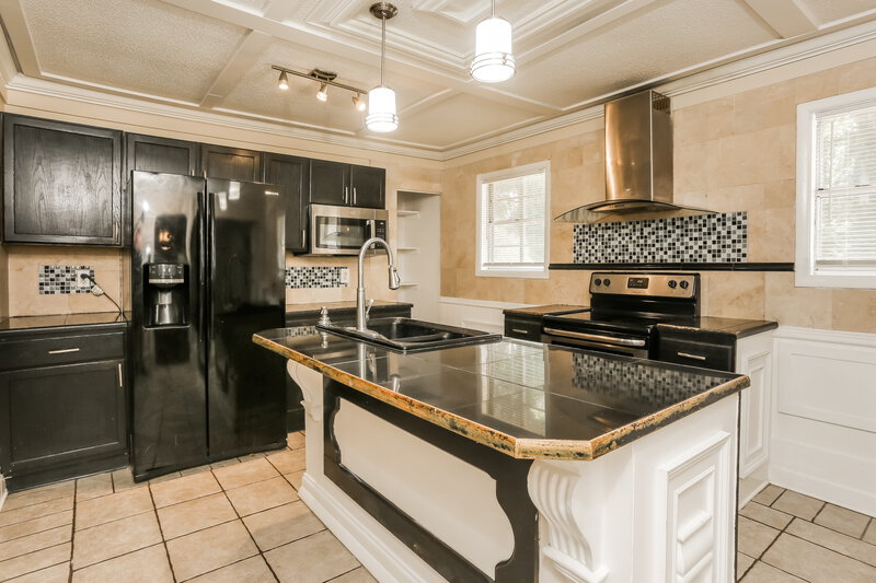 1,595/Mo, 8635 Hickory Lane Lithia Springs, GA 30122 Kitchen View