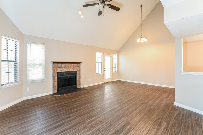 1,680/Mo, 1123 TO LANI FARM Road Stone Mountain, GA 30083 Living Room View