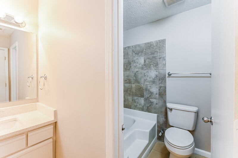 1,680/Mo, 1123 TO LANI FARM Road Stone Mountain, GA 30083 Bathroom View