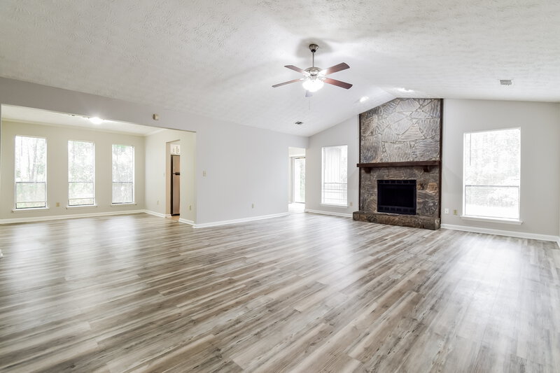 1,970/Mo, 5360 BIFFLE Lane Stone Mountain, GA 30088 Living Room View 2