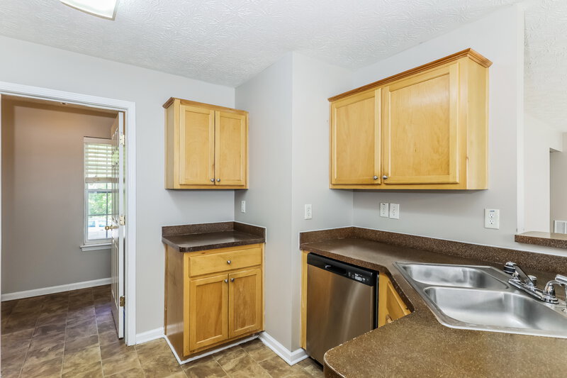 1,995/Mo, 451 Luke Court Jonesboro, GA 30238 Kitchen View