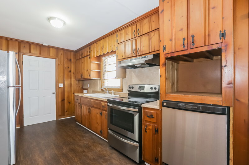 1,755/Mo, 2147 CAMP Circle SW Lilburn, GA 30047 Kitchen View